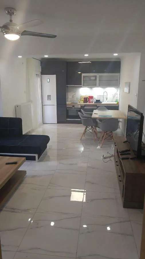 Relax In 90Sqm Close To Airport ,Shoping,Embriolab Seaside Apartment Thessaloniki